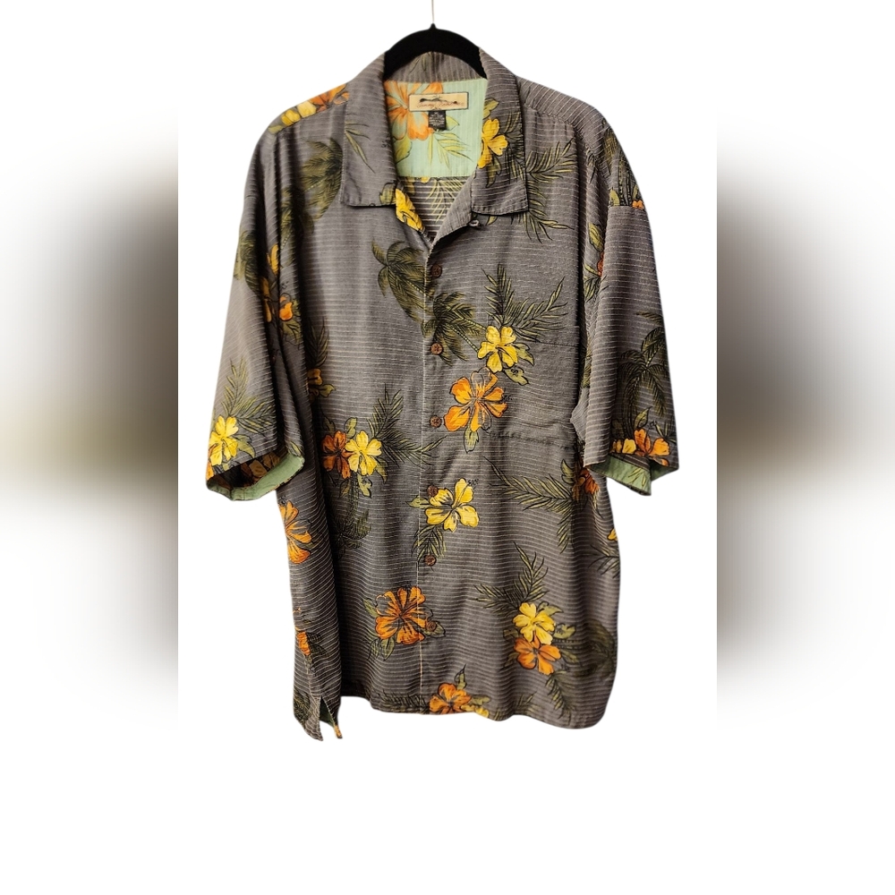 Tommy Bahama Blue Grey Flower Extra Large Casual Button Down Shirt